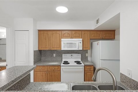 Copropriété à louer à Kissimmee, Floride: 2 chambres, 95.32 m2 № 2283807 - photo 16