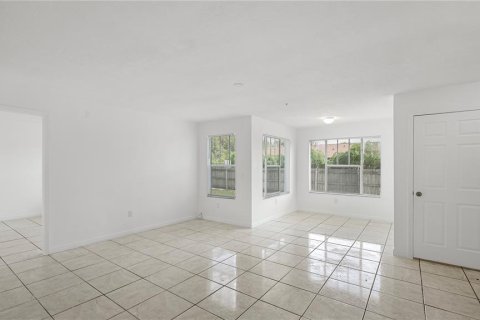 Copropriété à louer à Kissimmee, Floride: 2 chambres, 95.32 m2 № 2283807 - photo 4
