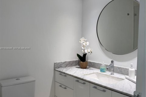 Снять в аренду кондоминиум в Майами-Бич, Флорида 62.99м2, № 1992506 - фото 12