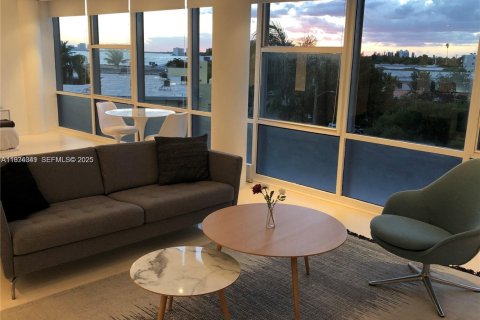 Снять в аренду кондоминиум в Майами-Бич, Флорида 62.99м2, № 1992506 - фото 6