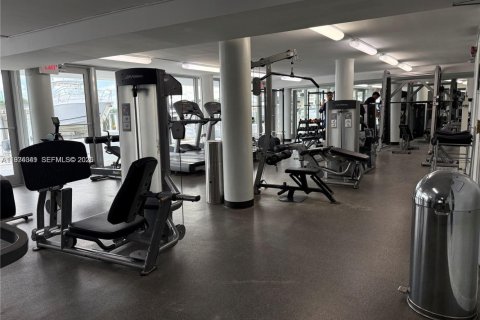 Condominio en alquiler en Miami Beach, Florida, 62.99 m2 № 1992506 - foto 20