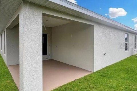 Villa ou maison à vendre à Davenport, Floride: 3 chambres, 165.37 m2 № 2353532 - photo 2