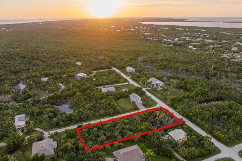 Terrain à Sanibel, Floride № 2093370