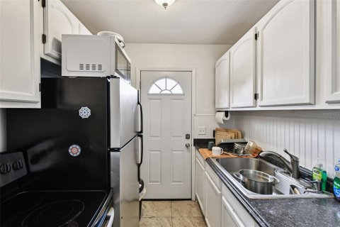 Immobilier commercial à vendre à Gulfport, Floride: 2 chambres, 129.51 m2 № 1912633 - photo 18