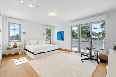Apartment in Palm Beach, Florida 2 bedrooms, 176.51 sq.m. № 2245739 - photo 19