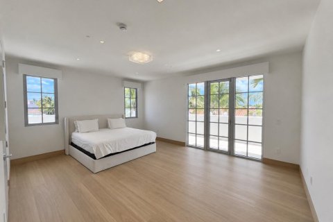 Apartment in Palm Beach, Florida 2 bedrooms, 176.51 sq.m. № 2245739 - photo 23