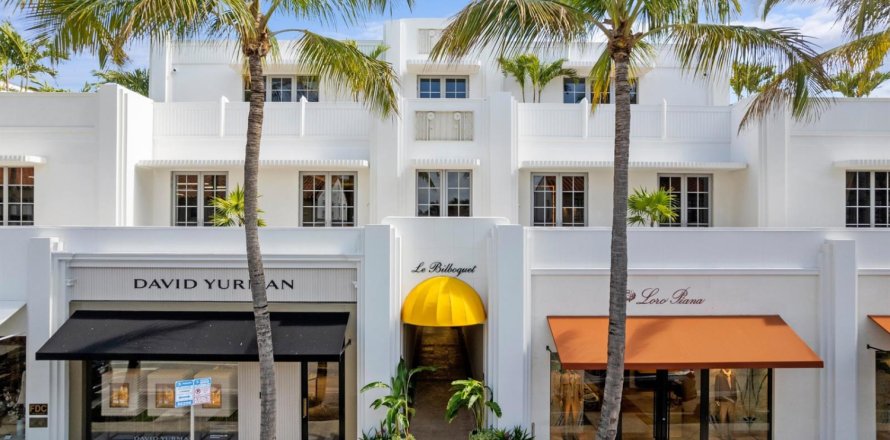 Apartment in Palm Beach, Florida 2 bedrooms, 176.51 sq.m. № 2245739
