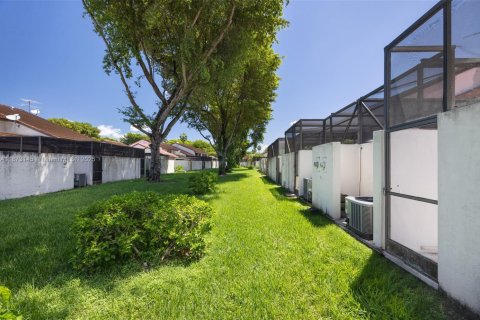Adosado en alquiler en Miami, Florida, 3 dormitorios, 147.9 m2 № 1897981 - foto 15