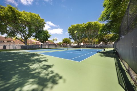 Adosado en alquiler en Miami, Florida, 3 dormitorios, 147.9 m2 № 1897981 - foto 18