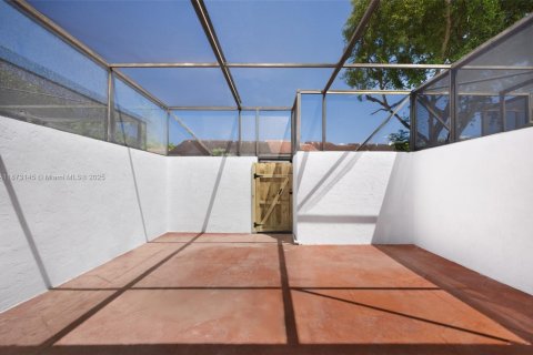 Adosado en alquiler en Miami, Florida, 3 dormitorios, 147.9 m2 № 1897981 - foto 14