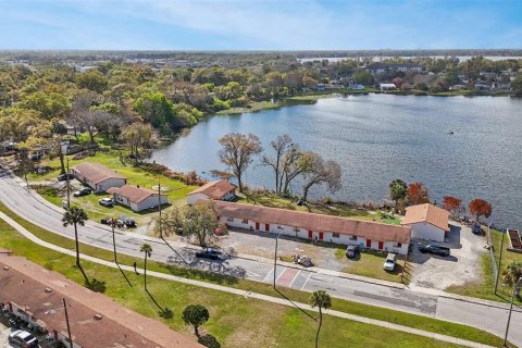 Propiedad comercial en venta en Orlando, Florida, 38 dormitorios, 1801.56 m2 № 2128546 - foto 2