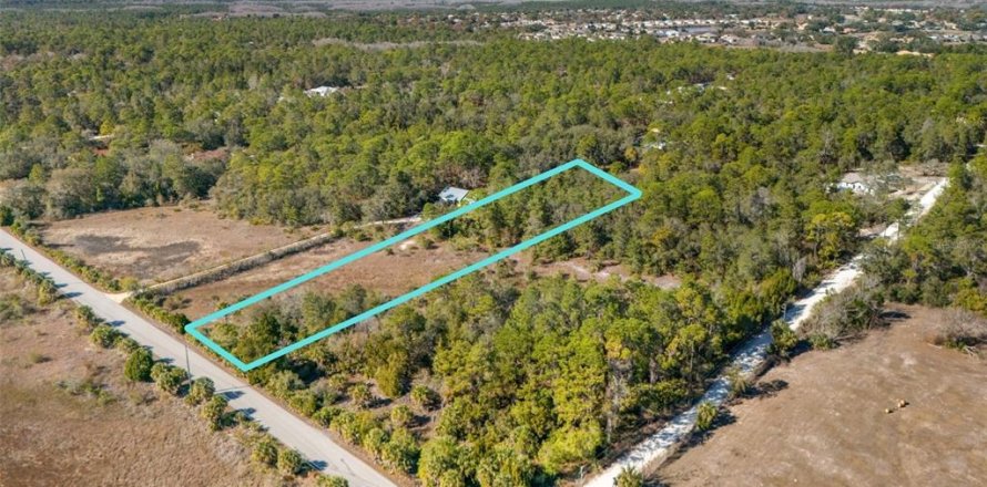 Land in Weeki Wachee, Florida № 2108138