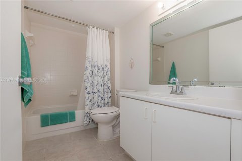 Купить кондоминиум в Пемброк-Пайнс, Флорида 2 спальни, 112.13м2, № 2036343 - фото 21