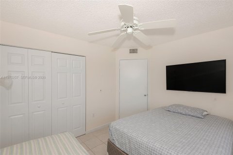 Купить кондоминиум в Пемброк-Пайнс, Флорида 2 спальни, 112.13м2, № 2036343 - фото 19