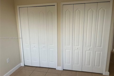 Купить кондоминиум в Хомстед, Флорида 3 спальни, 99.96м2, № 2088447 - фото 2