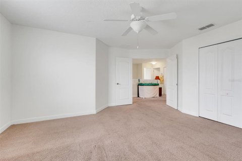 House in Davenport, Florida 4 bedrooms, 239.69 sq.m. № 2098831 - photo 26