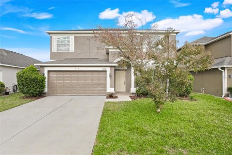 House in Davenport, Florida 4 bedrooms, 239.69 sq.m. № 2098831 - photo 3