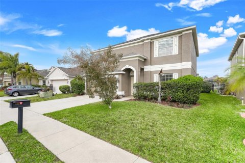 House in Davenport, Florida 4 bedrooms, 239.69 sq.m. № 2098831 - photo 10