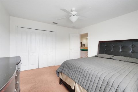 House in Davenport, Florida 4 bedrooms, 239.69 sq.m. № 2098831 - photo 27