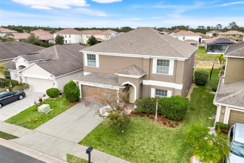 House in Davenport, Florida 4 bedrooms, 239.69 sq.m. № 2098831 - photo 2