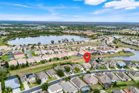 House in Davenport, Florida 4 bedrooms, 239.69 sq.m. № 2098831 - photo 11