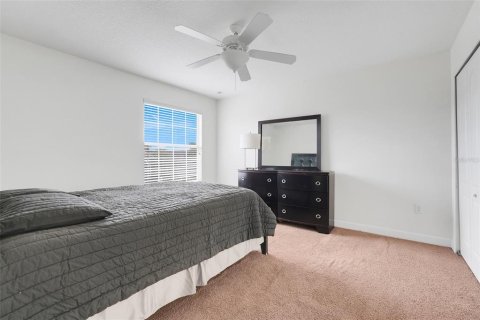 House in Davenport, Florida 4 bedrooms, 239.69 sq.m. № 2098831 - photo 28