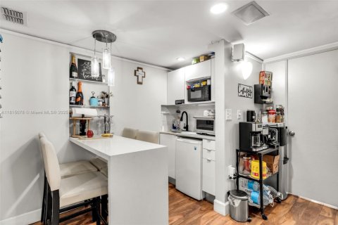 Immobilier commercial à vendre à Coral Gables, Floride № 1938306 - photo 18