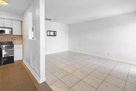 Copropriété à vendre à Wilton Manors, Floride: 1 chambre, 55.46 m2 № 2084797 - photo 2