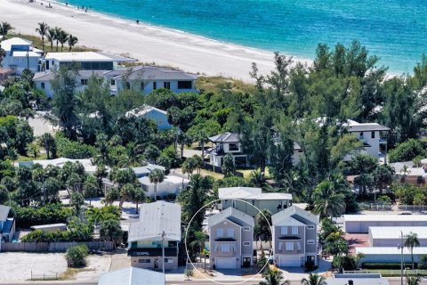 Villa ou maison à vendre à Holmes Beach, Floride: 3 chambres, 182.83 m2 № 2400184 - photo 3