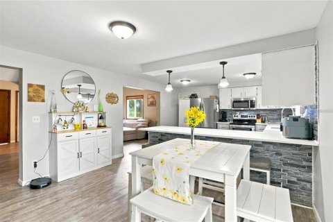 Casa en venta en Lake Wales, Florida, 4 dormitorios, 230.03 m2 № 2360793 - foto 2