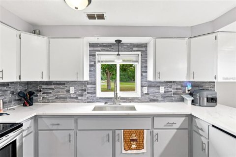 Casa en venta en Lake Wales, Florida, 4 dormitorios, 230.03 m2 № 2360793 - foto 4