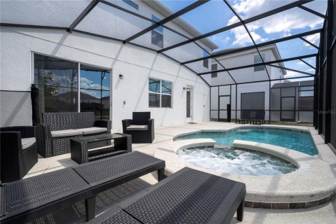 House in Kissimmee, Florida 9 bedrooms, 377.18 sq.m. № 1911414 - photo 24