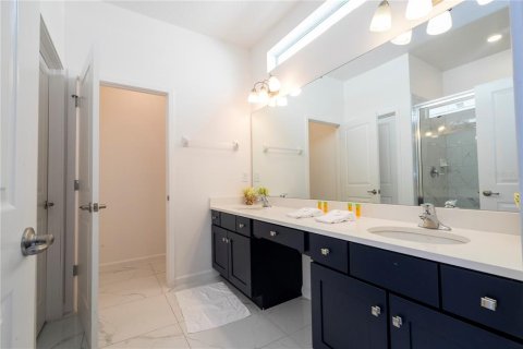 House in Kissimmee, Florida 9 bedrooms, 377.18 sq.m. № 1911414 - photo 13