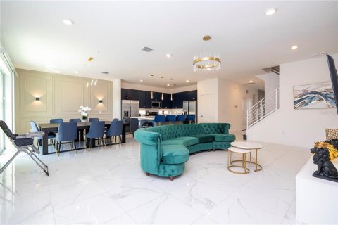 House in Kissimmee, Florida 9 bedrooms, 377.18 sq.m. № 1911414 - photo 21