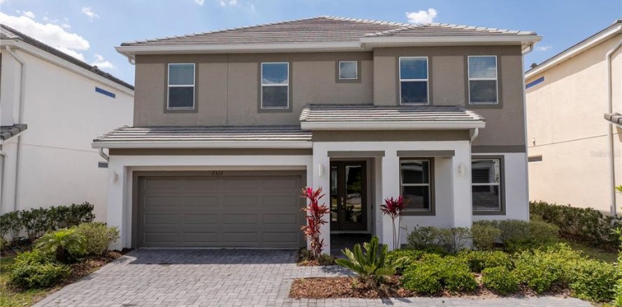 House in Kissimmee, Florida 9 bedrooms, 377.18 sq.m. № 1911414