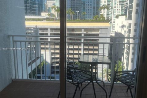 Condominio en alquiler en Miami, Florida, 1 dormitorio, 59.46 m2 № 1948482 - foto 11