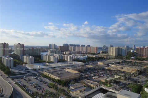 Condominio en alquiler en Sunny Isles Beach, Florida, 2 dormitorios, 159.33 m2 № 2050642 - foto 19
