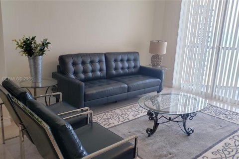 Condominio en alquiler en Sunny Isles Beach, Florida, 2 dormitorios, 159.33 m2 № 2050642 - foto 3