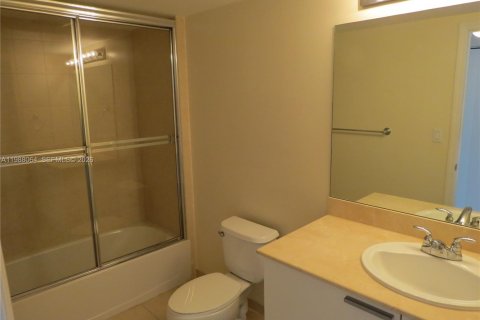 Condominio en alquiler en Sunny Isles Beach, Florida, 2 dormitorios, 159.33 m2 № 2050642 - foto 13