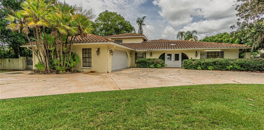 Casa en Odessa, Florida 5 dormitorios, 384.8 m2 № 1915712