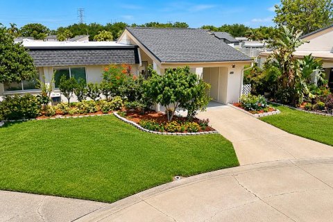 House in Clearwater, Florida 2 bedrooms, 95.22 sq.m. № 2101245
