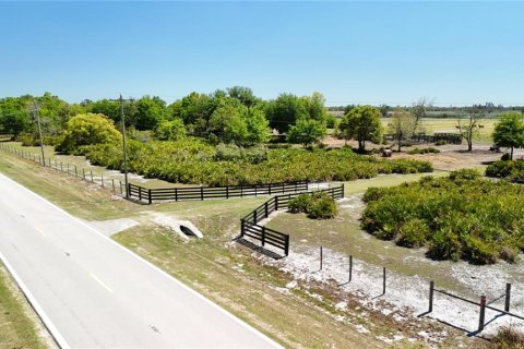 Terreno en Fort Meade, Florida № 2201682