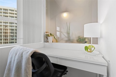 Copropriété à vendre à Miami Beach, Floride: 2 chambres, 94.76 m2 № 1738009 - photo 5
