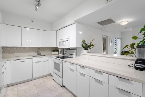 Copropriété à vendre à Miami Beach, Floride: 2 chambres, 94.76 m2 № 1738009 - photo 19