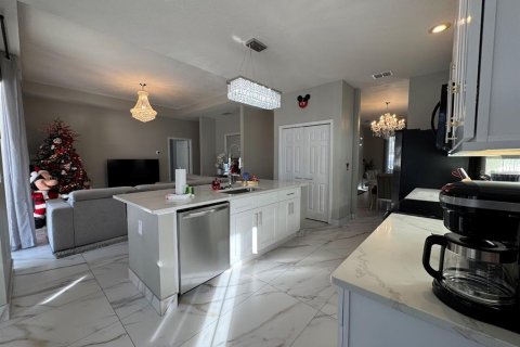 Casa en venta en Kissimmee, Florida, 5 dormitorios, 241.92 m2 № 1514914 - foto 20