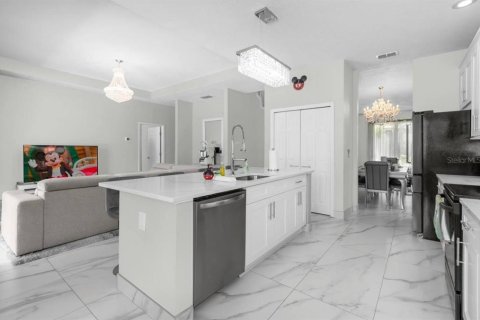 Casa en venta en Kissimmee, Florida, 5 dormitorios, 241.92 m2 № 1514914 - foto 22