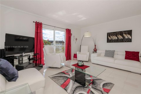 Condo in Lauderhill, Florida, 1 bedroom  № 1860234 - photo 15