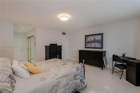 Condo in Lauderhill, Florida, 1 bedroom  № 1860234 - photo 24