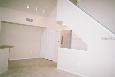 Condo in Sarasota, Florida, 1 bedroom № 2195968 - photo 13