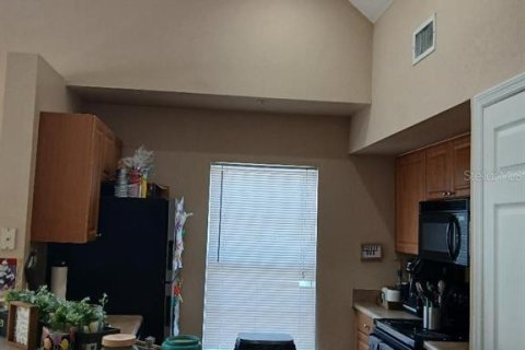 Condo in Sarasota, Florida, 1 bedroom № 2195968 - photo 9